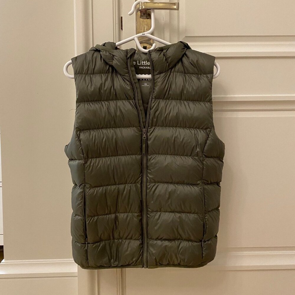 TNA green vest - the little puff packable